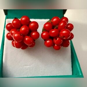Vintage red berry cluster screw-back earrings